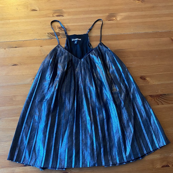 Express Top - Picture 4 of 7